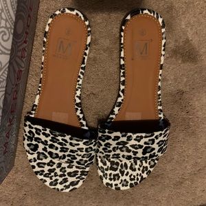 Black leopard sandals!